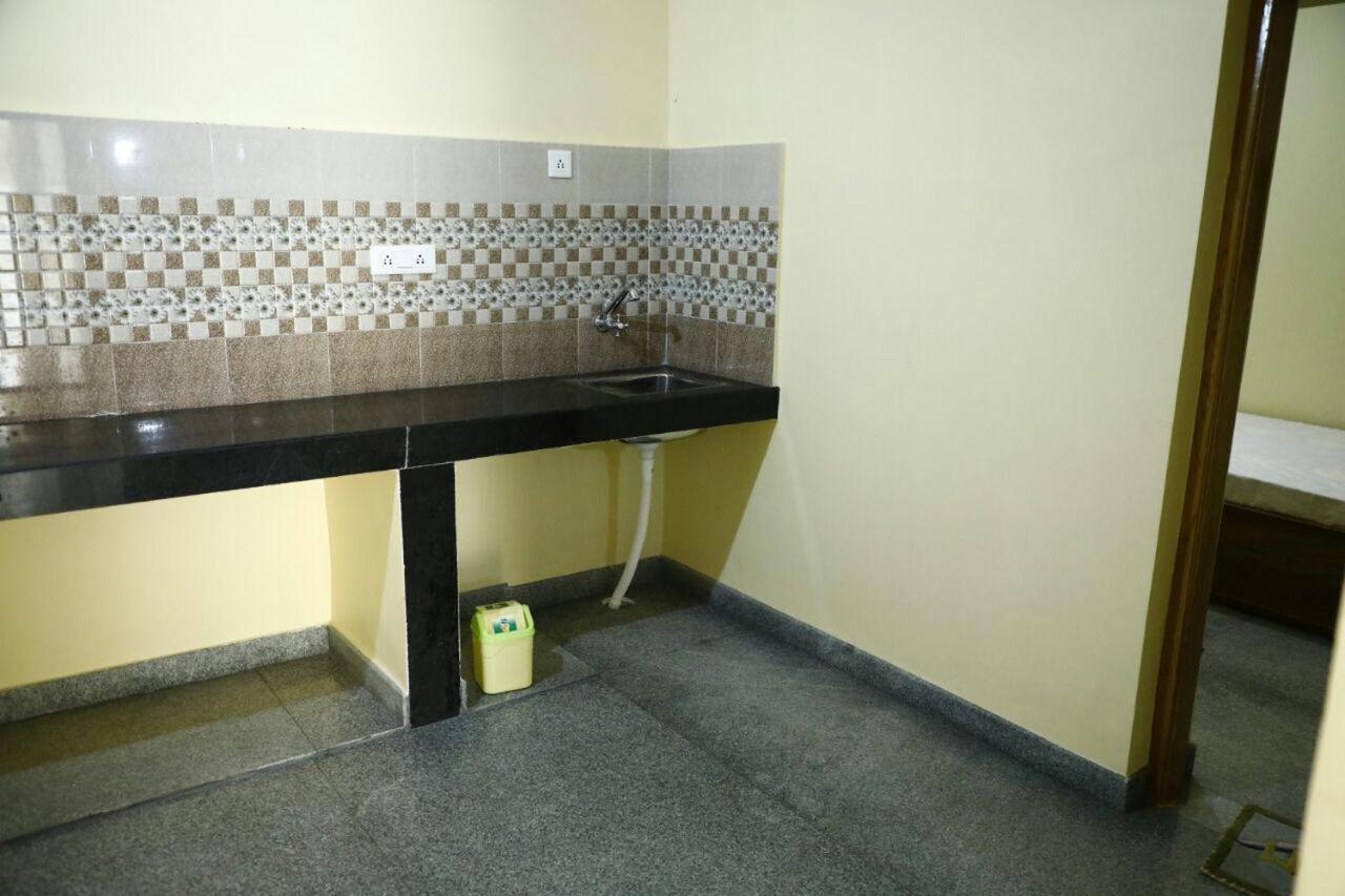 Nest Guest House Bhubaneswar Extérieur photo